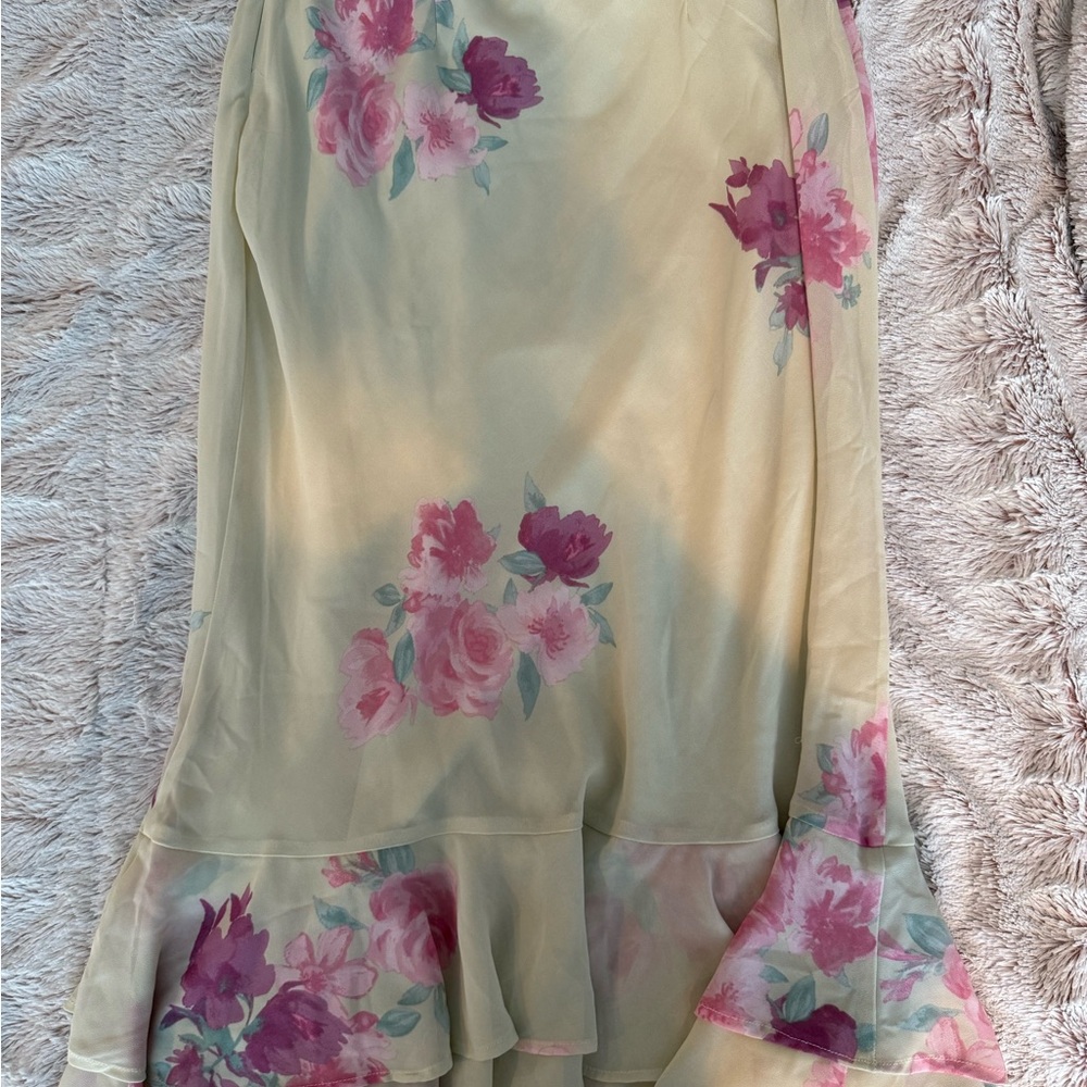 Wild Fable Cream Ruffled Trumpet Midi Skirt